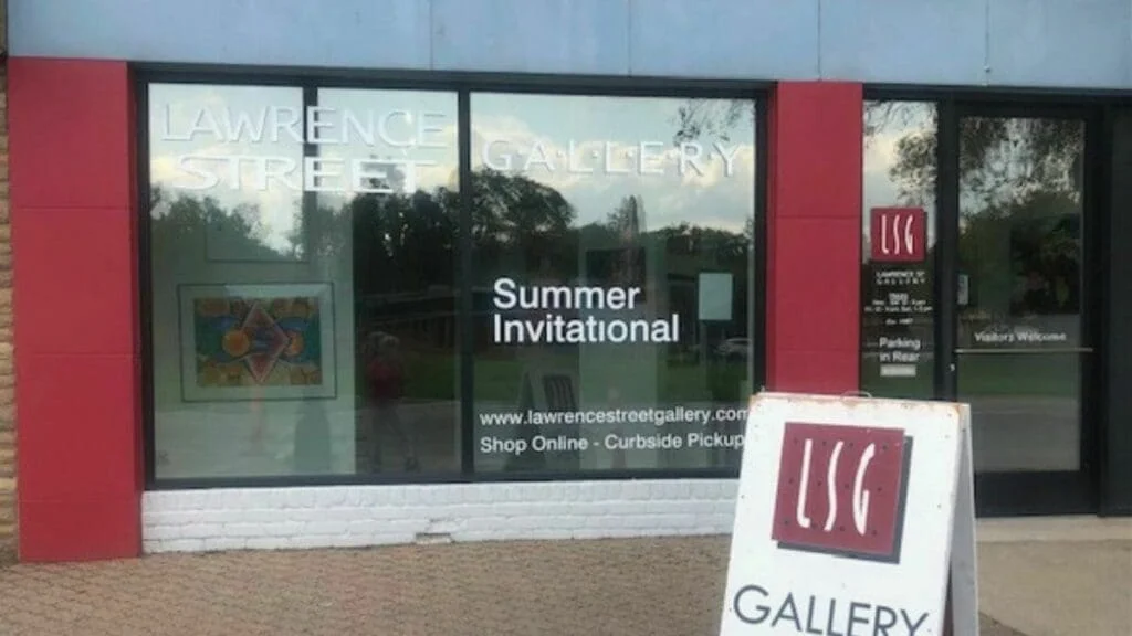 Gallery exterior with summer invitation